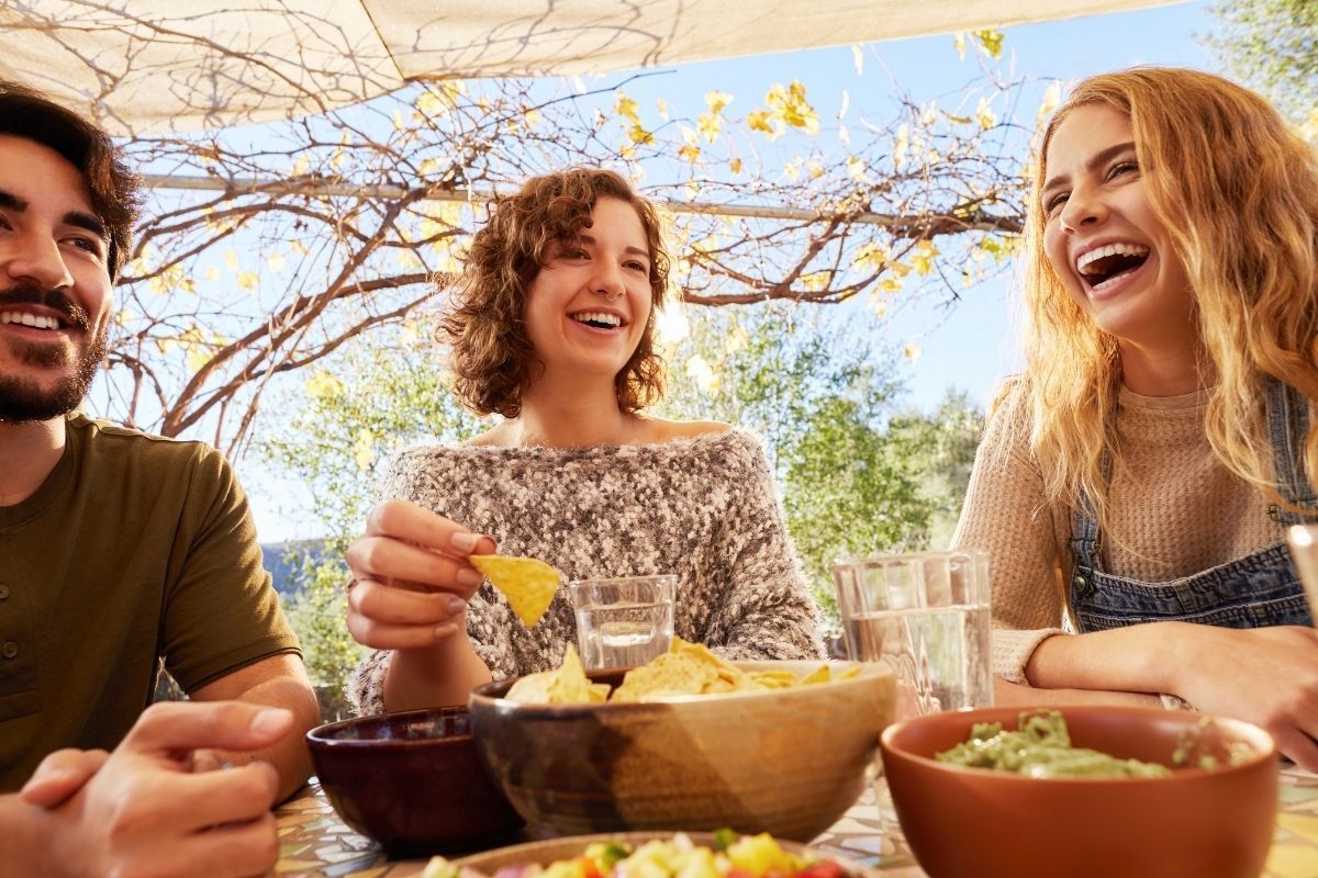 Dine Outdoor.